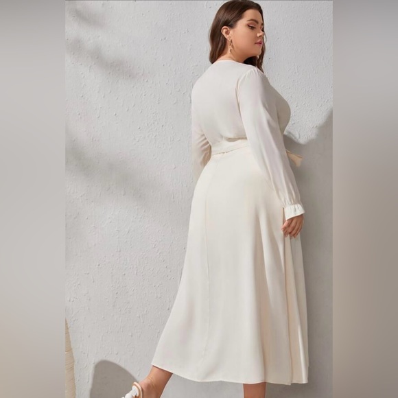 NWOT Plus Surplice Front Belted Dress - Picture 2 of 4